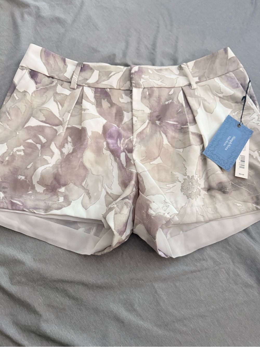 Simply Vera Wang Floral Print Women’s Dress Shorts - Lavender & White